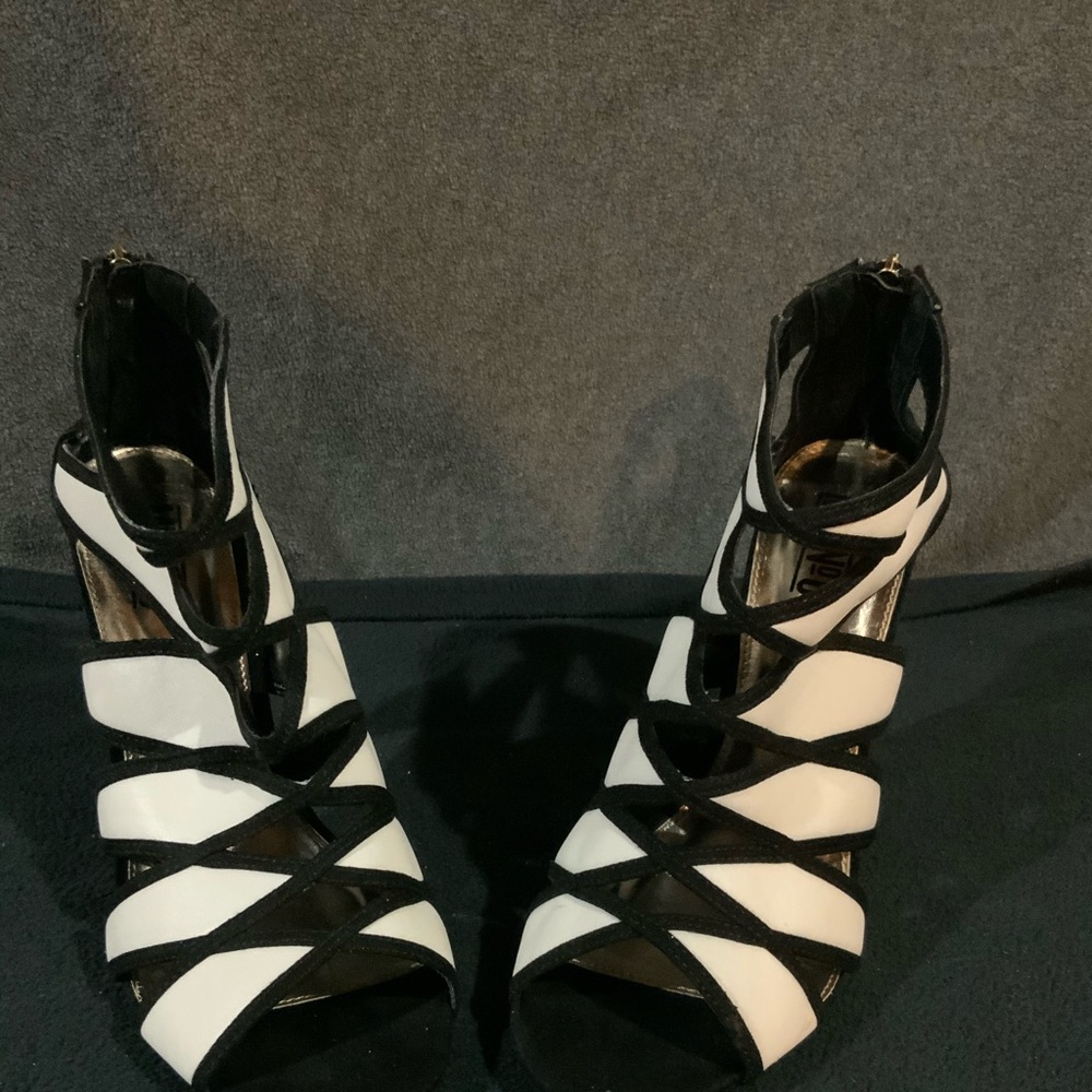 Brand new black/ white leather party heels